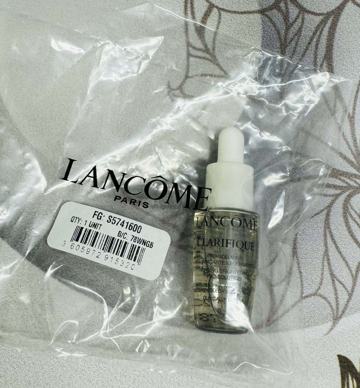 Сироватка проти пігментних плям на обличчі Lancome Clarifique Pro Solution