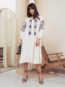 Стильна вишита сукня ідеальна посадка по фігурі бавовняна напівприталений фасон біла