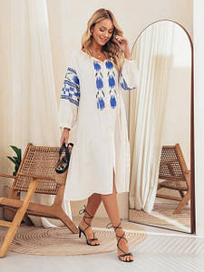 Біла вишита сукня міді ідеальна посадка по фігурі бавовняна напівприталений фасон