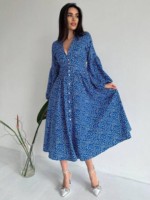 Сукня жіноча з квітковим принтом довжини міді блакитна, фото 1