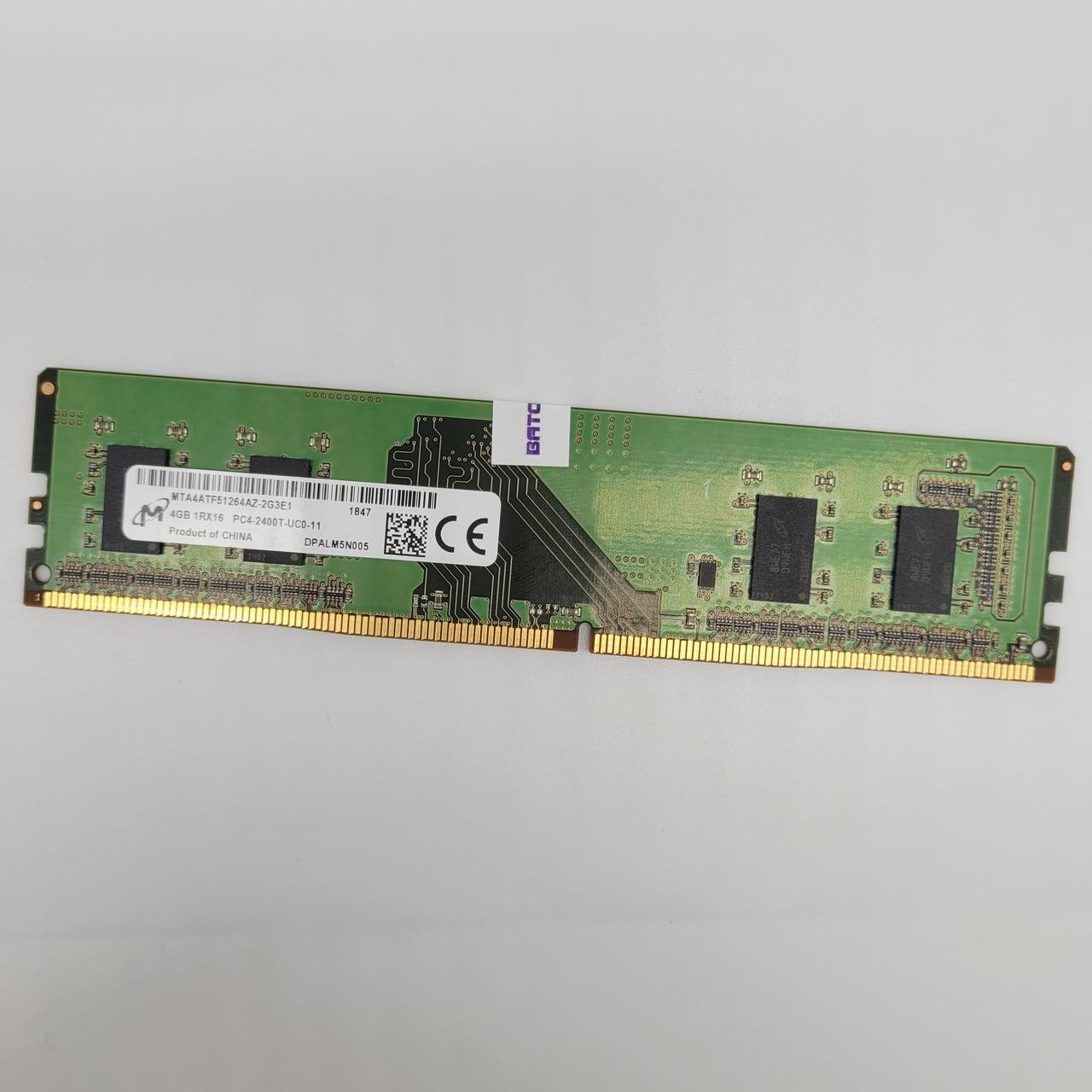 Оперативна пам'ять Micron DDR4 4Gb 2400MHz 2400T PC4-19200U 1R16 CL17 (MTA4ATF51264AZ-2G3E1) Б/В