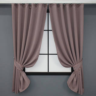 Короткі штори з тканини блекаут однотонний