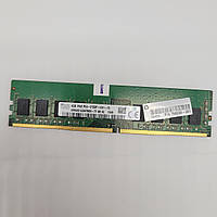 Оперативна пам'ять SK Hynix DDR4 4Gb 2133P PC4-17000U 1R8 CL15 (HMA451U6AFR8N-TF N0 AC) Б/В