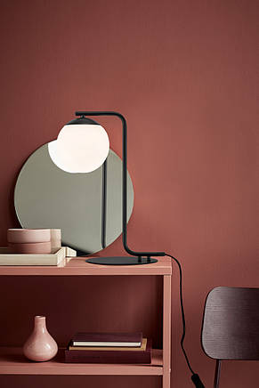 Настільна лампа металева 1 патрон Е14 білий/чорний 14.5х41 см, фото 2