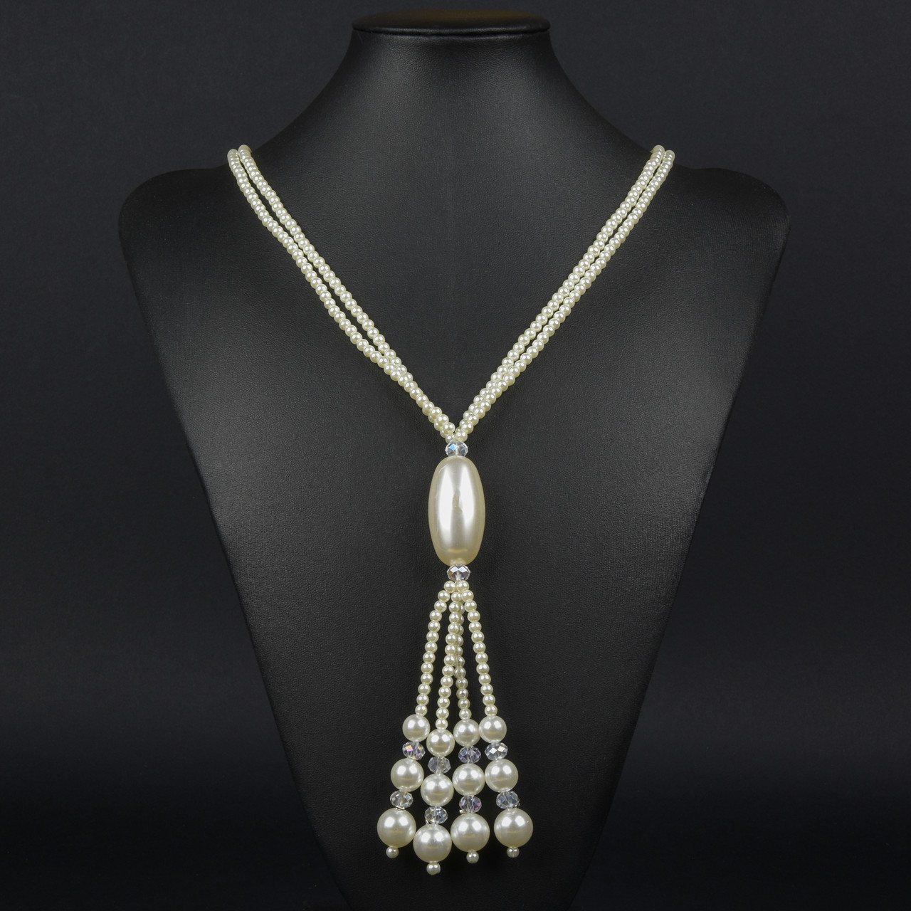 Намисто довгі з молочними дрібними та великими намистинами та кристалами без замка діаметр 70 см, що переливаються
