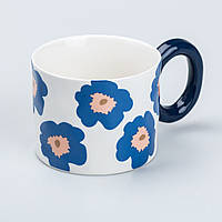 Синяя керамическая чашка "Flowers" с приятным цветочным узором, 400 мл.