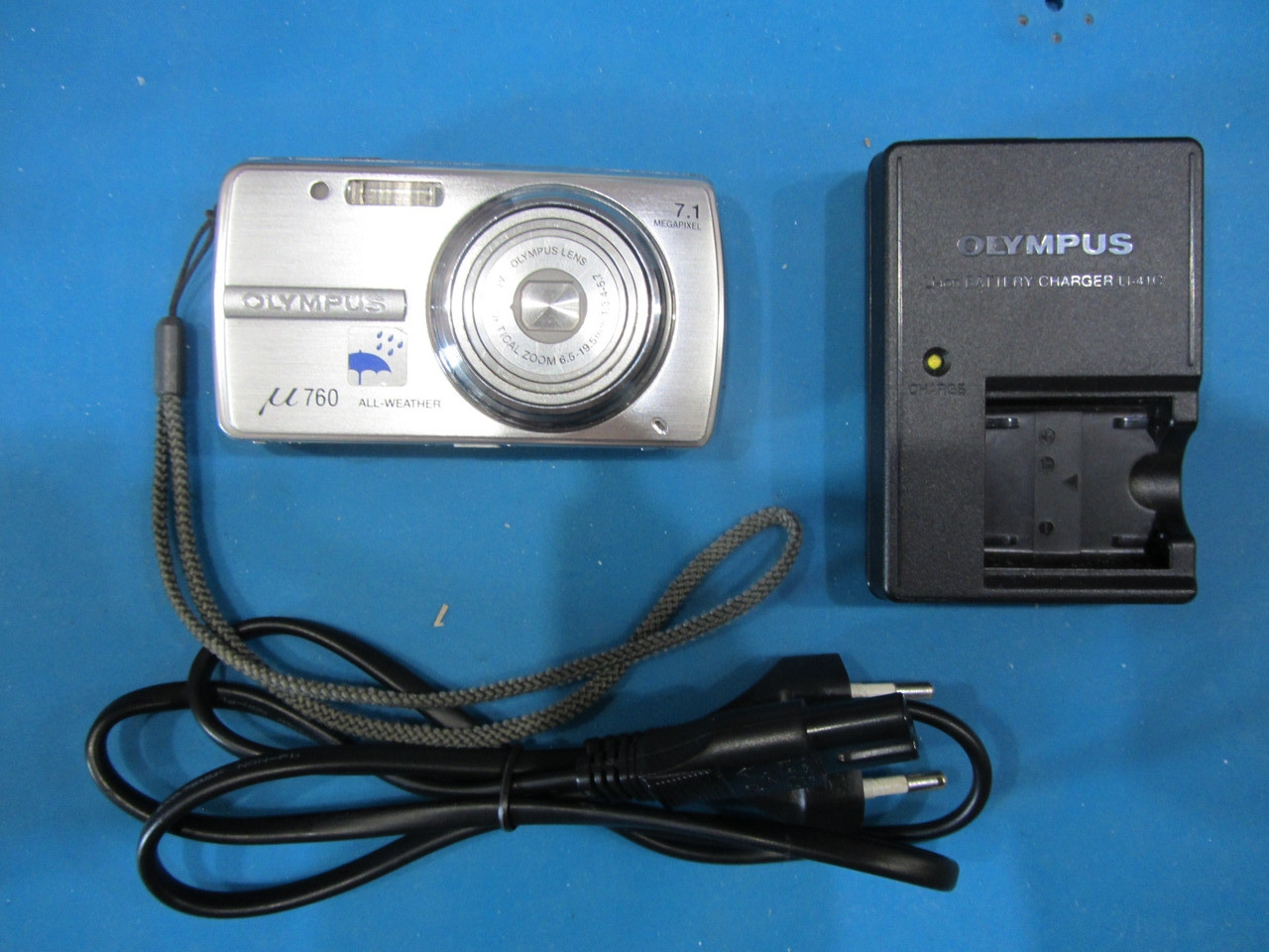 Цифровий фотоапарат  Olympus MJU 760 Light Silver