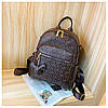 Жіночий рюкзак коричневий з кулоном мікі, фото 4