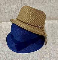 Гарненька шляпка з маленьким полем