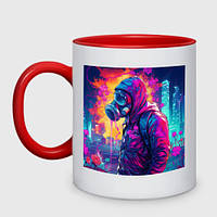 Чашка с принтом двухцветная «Человек в защитном костюме в лучах неонового света» (цвет чашки на выбор)