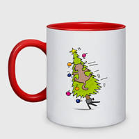Чашка с принтом двухцветная «Кот проказник на новогодней ёлке » (цвет чашки на выбор)