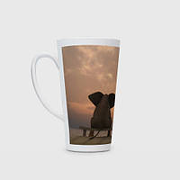 Чашка с принтом Латте «Слон с собакой на лавке, закат»
