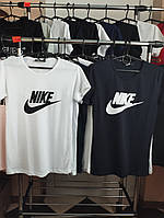 Жіночі футболки Nike