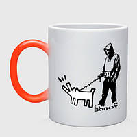 Чашка з принтом хамелеон «Парен із собакою Banksy»