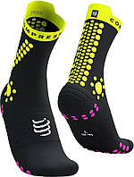Високотехнологічні бігові безшовні шкарпетки Compressport Pro Racing Socks V4.0 Trail, Black/Safe Yellow/Neo Pink, T1 (35-38)