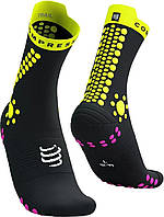 Високотехнологічні бігові безшовні шкарпетки  Compressport Pro Racing Socks V4.0 Trail, Black/Safe Yellow/Neo Pink, T4 (45-48)