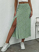 Зелёная легкая женская юбка-миди из софта в красивый Цветочный Принт с резинкой на талии и разрезом на ноге