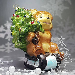 Скляна ялинкова іграшка ведмедик на санчатах з ялинкою Komozja Family Santa Claus, фото 1