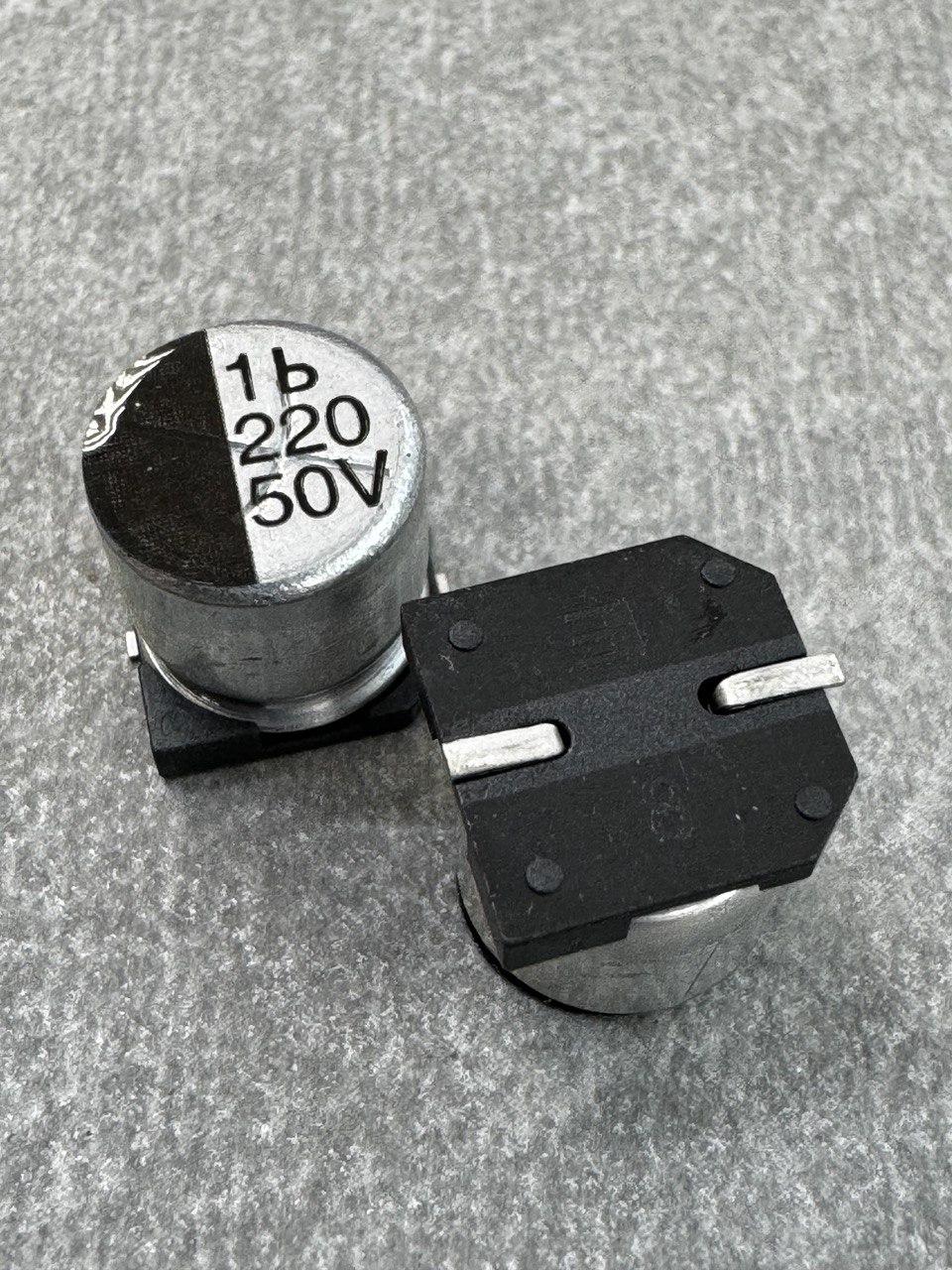 Конденсатор електролітичний 220uf 50V,105C, (10x10)