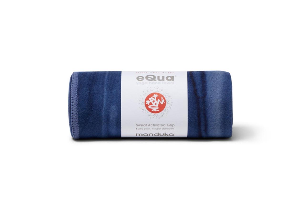 Йога-полотенце для рук Manduka eQua Hand Towel MoonTie Dye 67x40 см синий - фото 3 - id-p2188076640