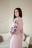 Рожева (пудра) сукня вишиванка FOLK вишивкою на ґудзиках з поясом арт. 4644, фото 3