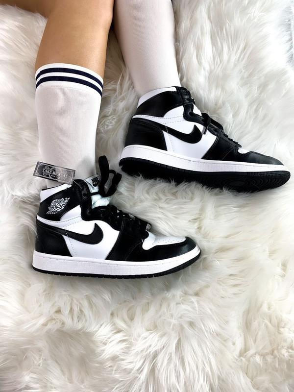 Женские кроссовки Nike Air Jordan 1 Retro High, кожа, черно-белый, Вьетнам Найк Еір Джордан 1 Ретро Хай - фото 1 - id-p2188210054