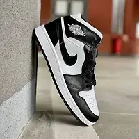 Мужские кроссовки Nike Air Jordan 1 Retro High, кожа черно-белый Китай Найк Еір Джордан 1 Ретро Хай чорно-білі