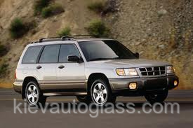 Лобове скло на Subaru Forester 1997-02 г.