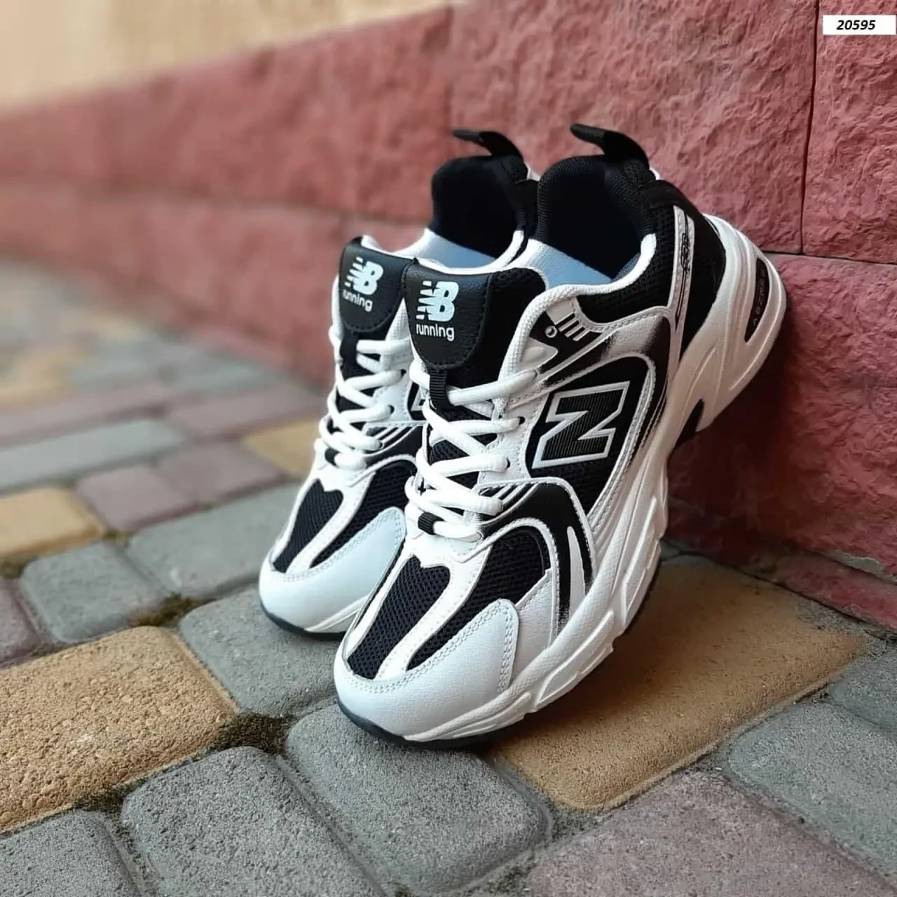 Мужские кроссовки в стиле New Balance 530, Нью Беленс 530 чорно-білі - фото 1 - id-p2188365233