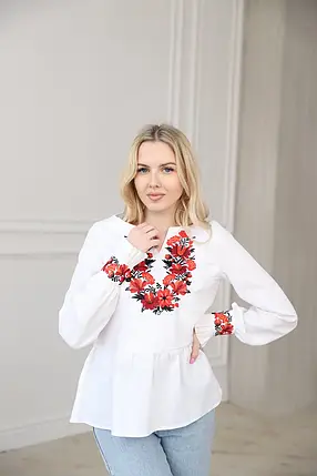 Жіноча вишиванка з червоними маками на талію з пышним низом біла блуза з гладдю, фото 1
