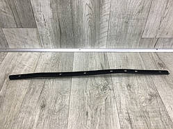 Ущільнювач скла дверей Toyota Camry 30 02-06 перед.прав.