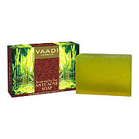 Успокаивающее мыло против акне с Чайным деревом (75 г), Becalming Tea-Tree Anti-Acne Soap, Vaadi Herbals Под