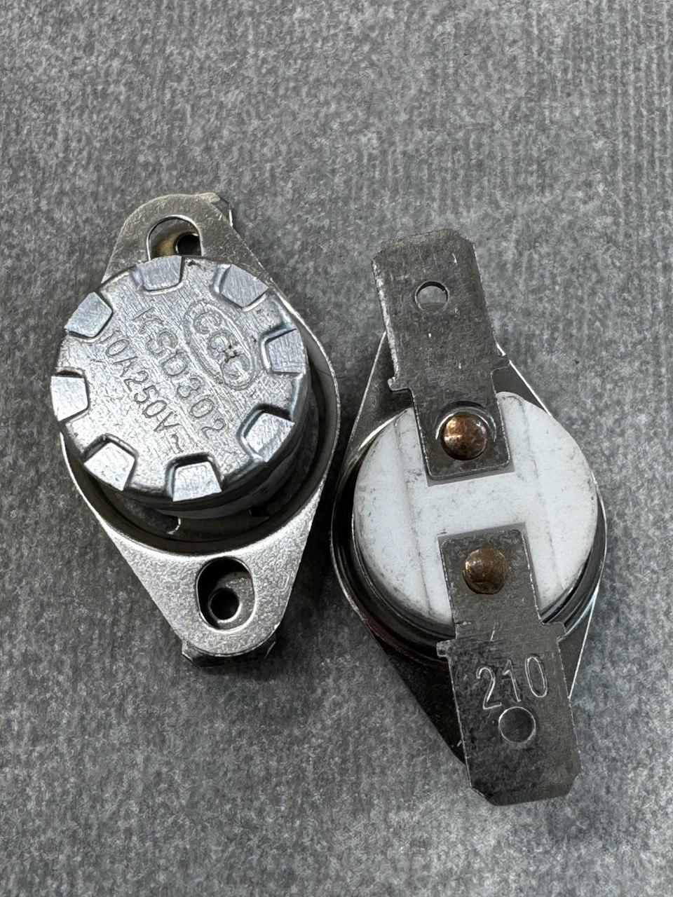 Термостат KSD301-210C (нормально-замкнутий)