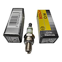 Свічка запалювання Bosch USR7AC  MS181 MS211 MS241 STH FS50 FS56 FS70 FS90 FS130 FS260 FS310 00004007011 00004007009