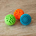 Прорізувач-брязкальце Fat Brain Toys Sensory Rollers Сенсорні кулі 3 шт., фото 6