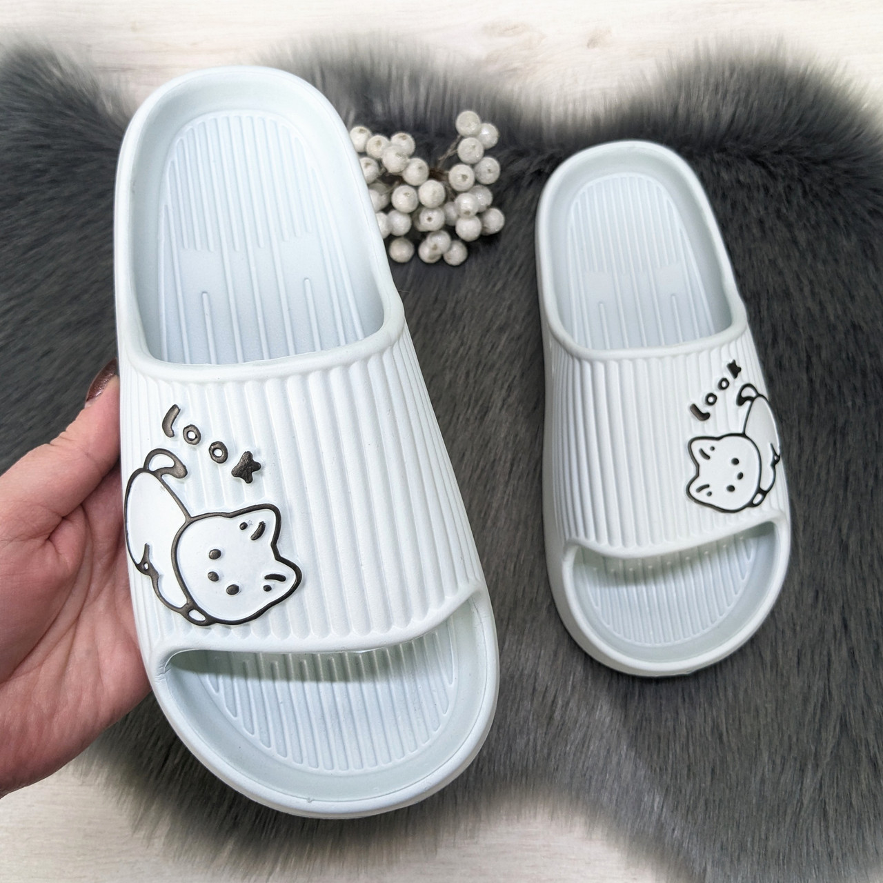 Шльопанці сланці жіночі піна світло-блакитні з котиком 4411