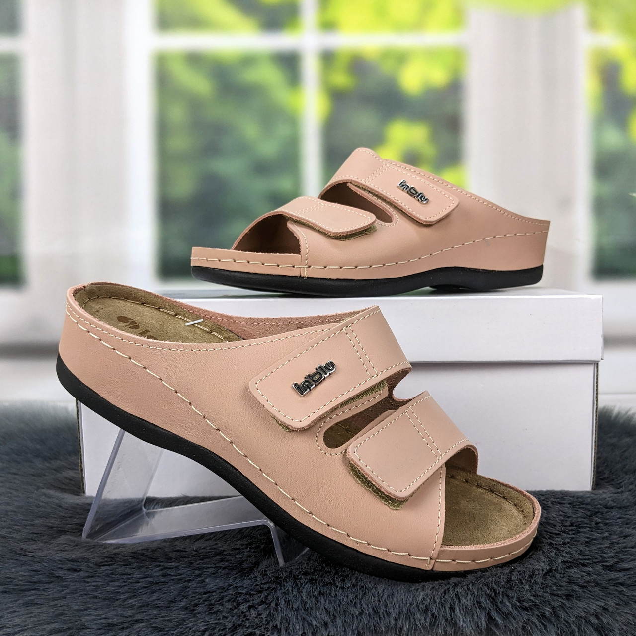 Шльопанці жіночі пудрові шкіряні на липучках на широку ногу Inblu 4461, фото 1