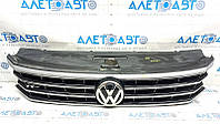 Решетка радиатора grill со значком VW Passat b8 16-19 USA R-Line, песок