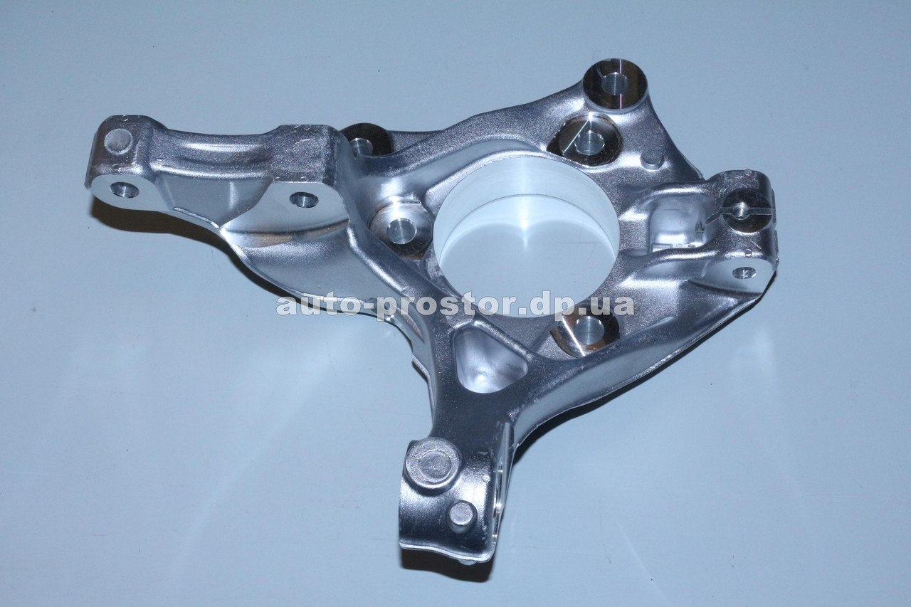 Кулак поворотний Круз передній лівий 13319480