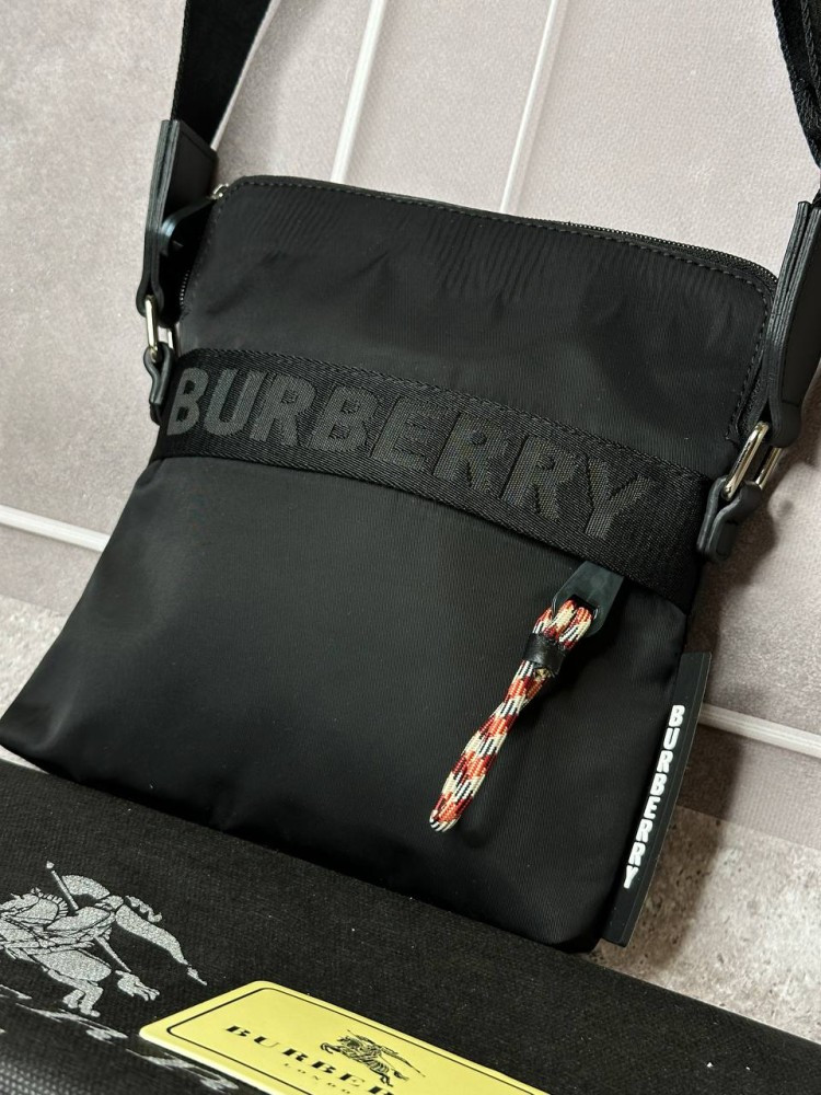 Сумка Burberry через плече чорна s068