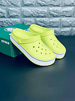 Женские шлепанцы крокс салатовые тапочки crocs