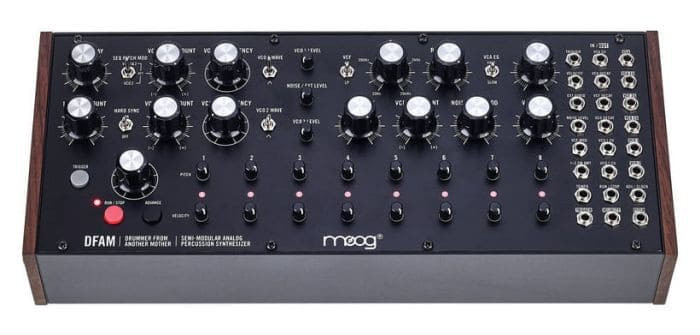 Аналоговий синтезатор Moog DFAM