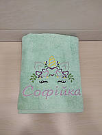 Детское махровое полотенце с именной вышивкой "Софийка" или другое имя