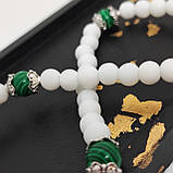 Четки з натурального каміння малахіт і агат білий на 50 намистин, фото 5