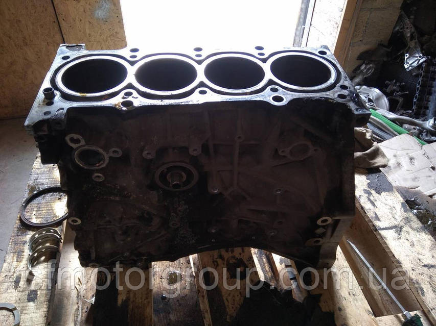 yuki② Голый блок мотора двигателя дефектный номерной Suzuki 2,4