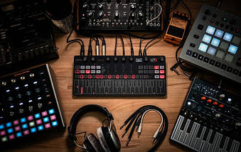 Аналоговий синтезатор IK Multimedia Uno Synth Pro Desktop, фото 6