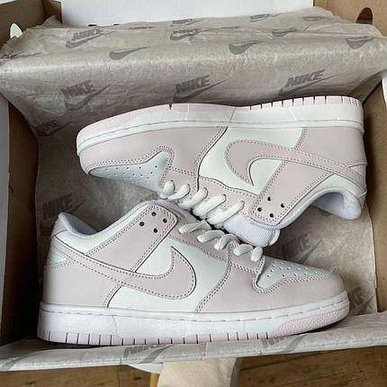 Жіночі кросівки Nike SB Dunk Low Retro White Easy Pink Кеди Найк СБ Данк білі низькі шкіра демісезон, фото 1