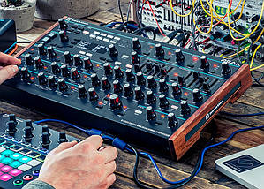 Аналоговий синтезатор Novation Peak, фото 5