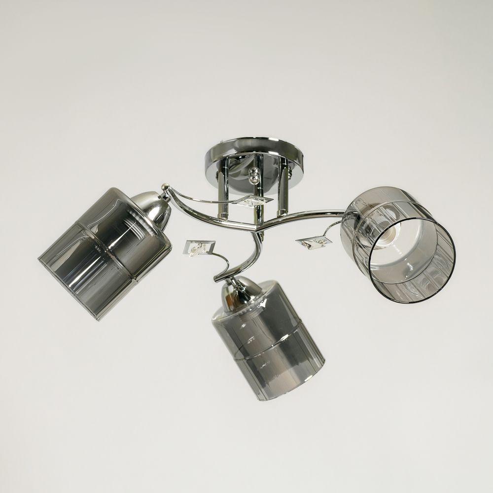 Люстра стельова на три плафони