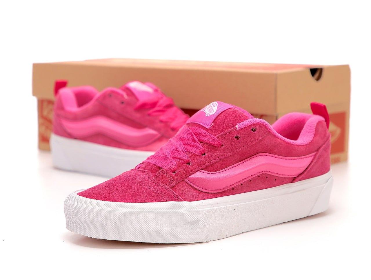 Жіночі кеди Vans Skool Knu Pink кросівки Ванс Кну низькі рожеві з білою підошвою замша демісезон